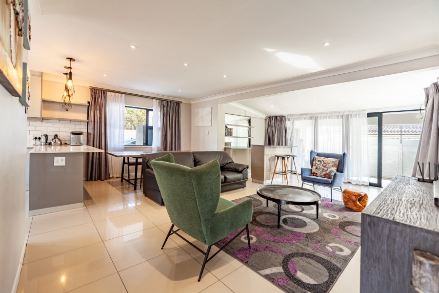 8 Bedroom Property for Sale in Milnerton Ridge Western Cape